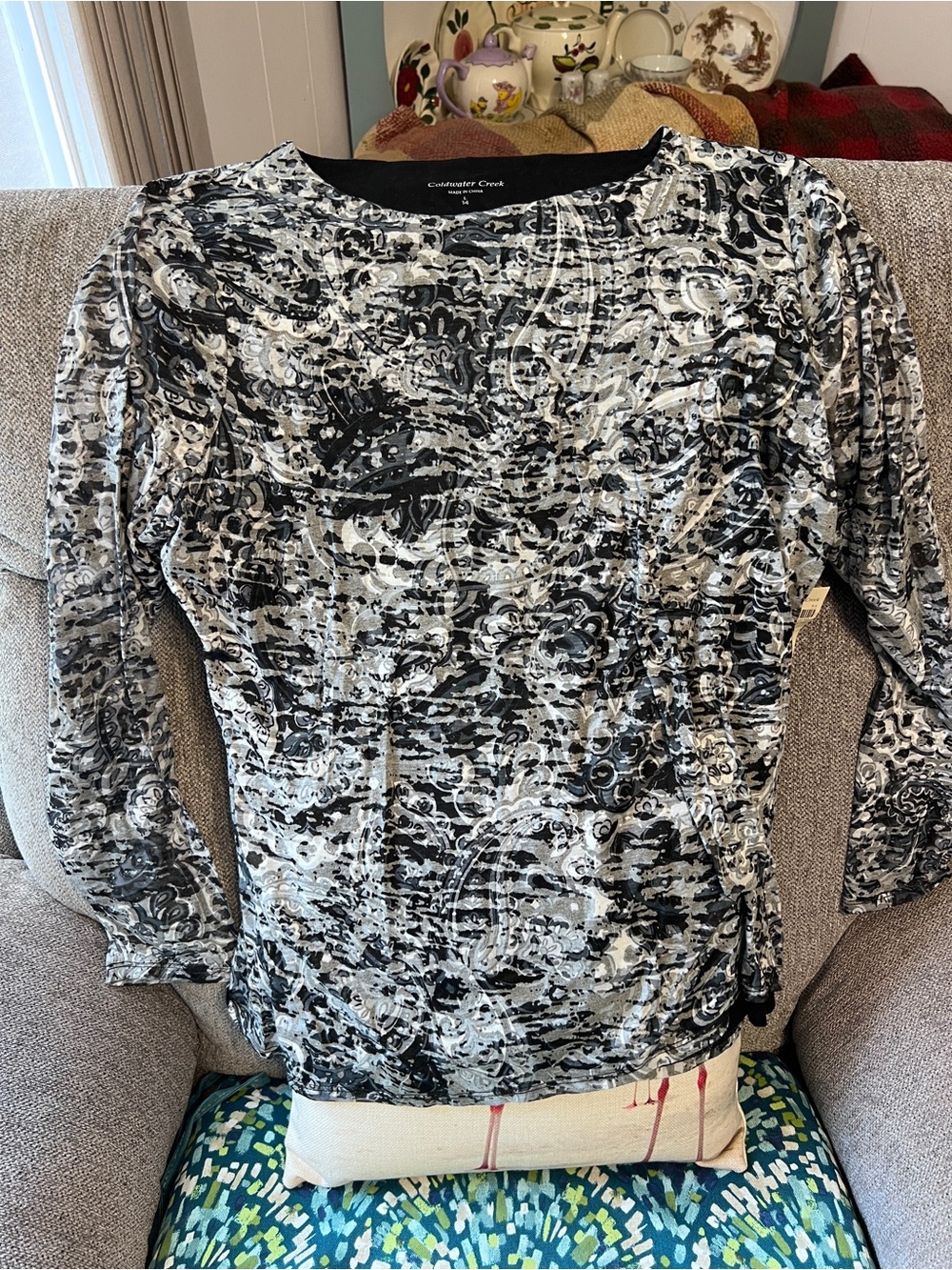 Coldwater Creek Black and White Abstract Long-Sleeve Tee